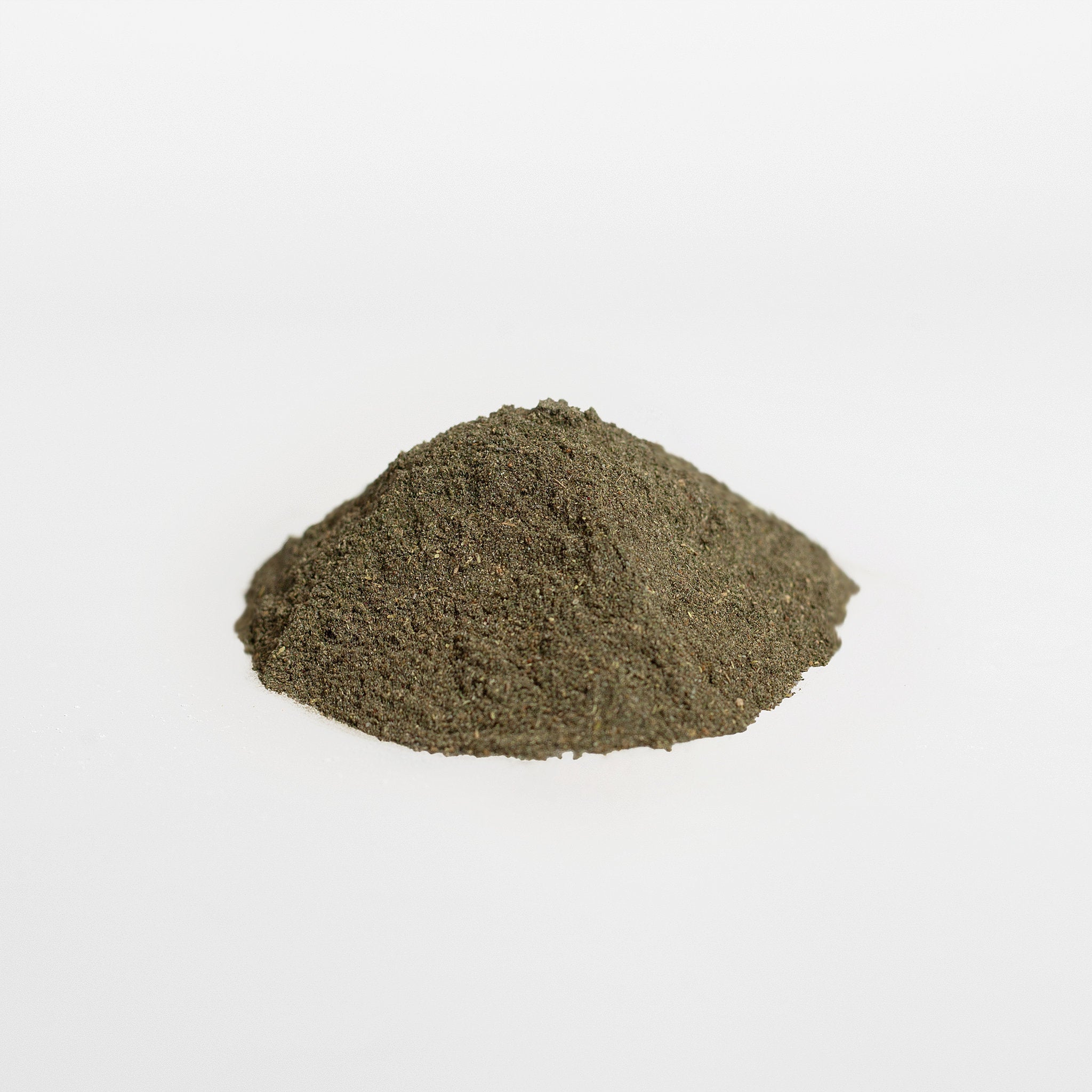 What to Look for in an All-in-One Greens Powder With Grasses, Botanicals, and Prebiotics